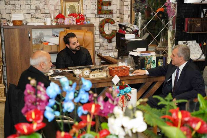 Başkan Beyazgül Vatandaşın Duasını Ve Desteğini Almaya Devam Ediyor