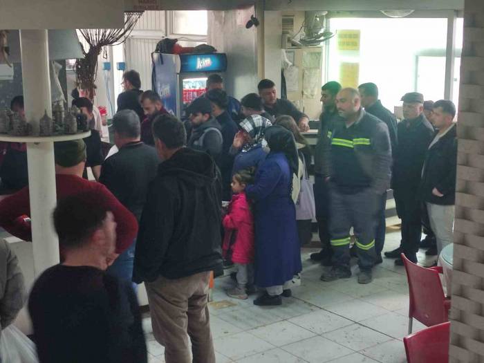 Depremin Yıl Dönümünde Ücretsiz Yemek İkramı