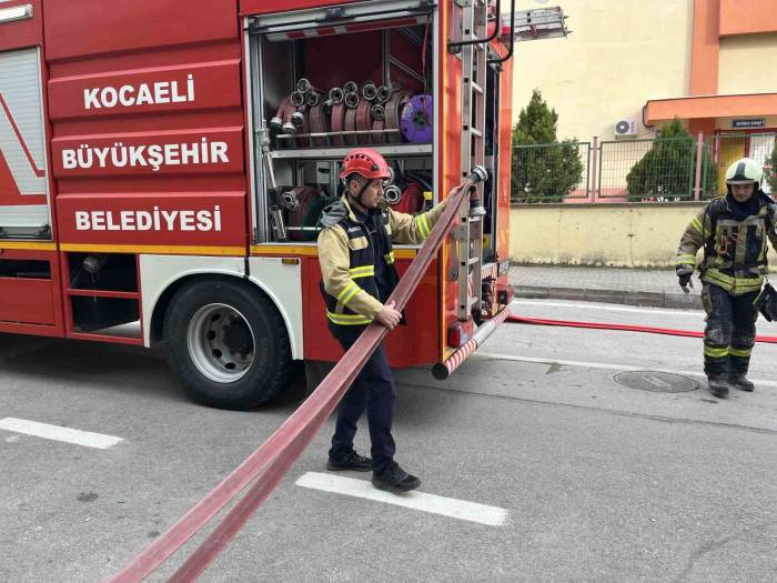 Mutfakta Korkutan Yangın