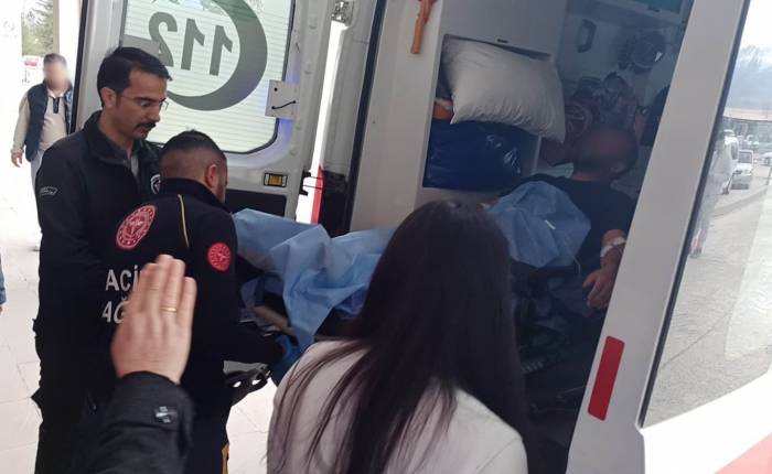 Silahla Yaralanıp Kendi Aracıyla Hastaneye Gitti