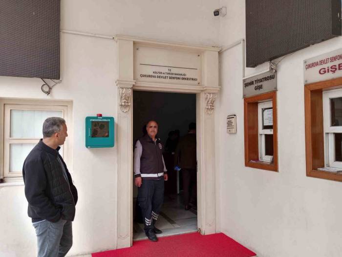 Adana Büyükşehir Belediyesi Özel Kalem Müdürüne Silahlı Saldırı