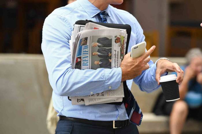 Fransız Kasabasında Kamusal Alanlarda Akıllı Telefon Kullanımı Yasaklandı