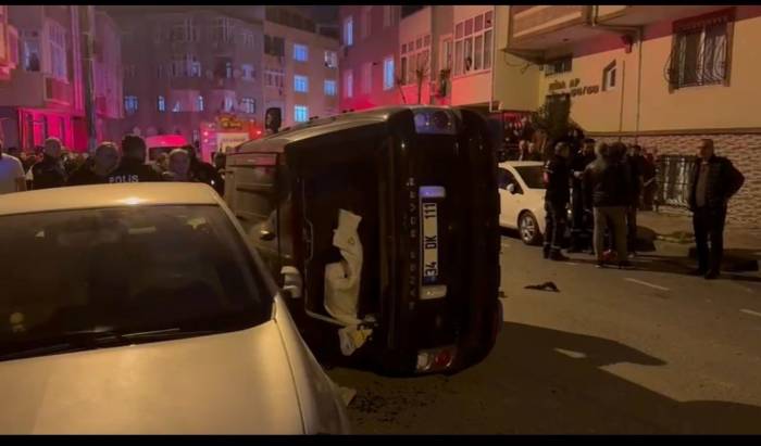 Gaziosmanpaşa’da Kontrolden Çıkan Araç 6 Otomobile Çarptı