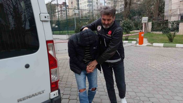Uyuşturucu Ticaretinden Gözaltına Alındı