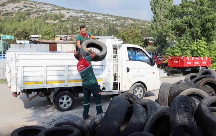 20 Ton Atık Lastik Toplandı