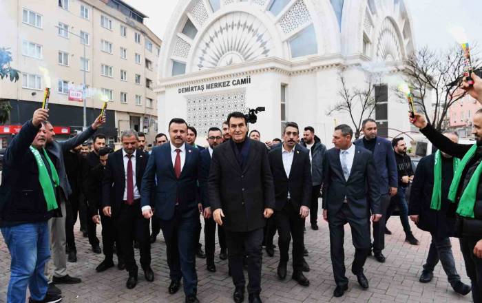 Demirtaş’ta Başkan Dündar’a Büyük Destek