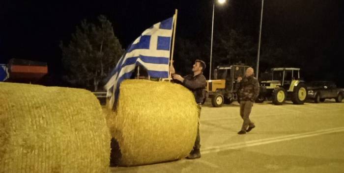 Türkiye Sınırında Yunan Çiftçilerden Protesto