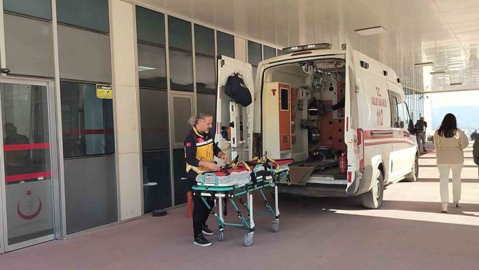 Yüksek Gerilime Kapılan İnşaat İşçisi Ağır Yaralandı