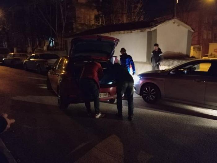 Polisten Kaçtılar, Kaza Yapınca Yakalandılar: Araçtan Uyuşturucu Çıktı