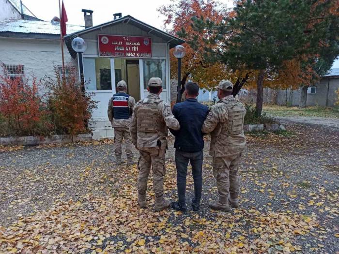Aranan Şahıslar Jandarmadan Kaçamadı