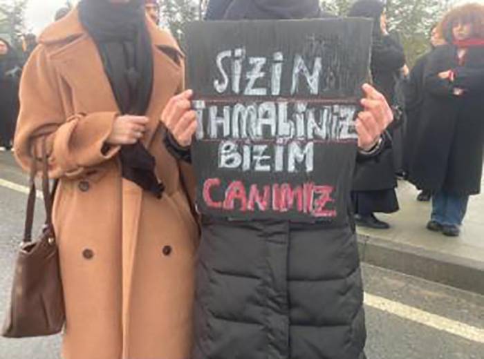 Hukuk Fakültesi Öğrencisi Genç Kız, Trafik Kazasında Yaşamını Yitirdi