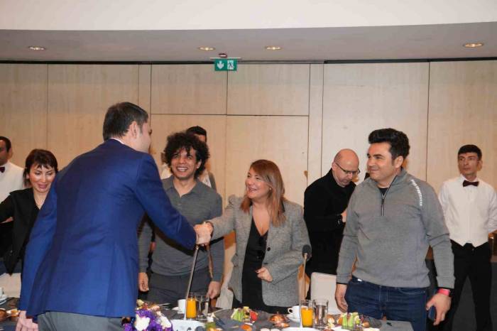 İstanbul Büyükşehir Belediye Başkan Adayı Kurum: "İbb Radyo’yu Tekrar Açacağız"