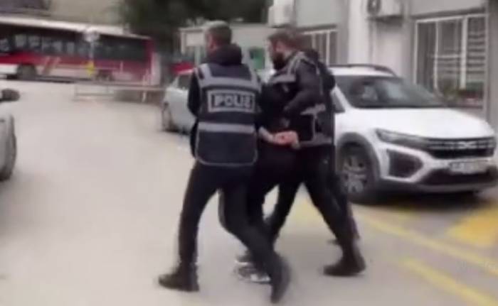 Taksi Şoförü Durmayınca Öfkelenmiş