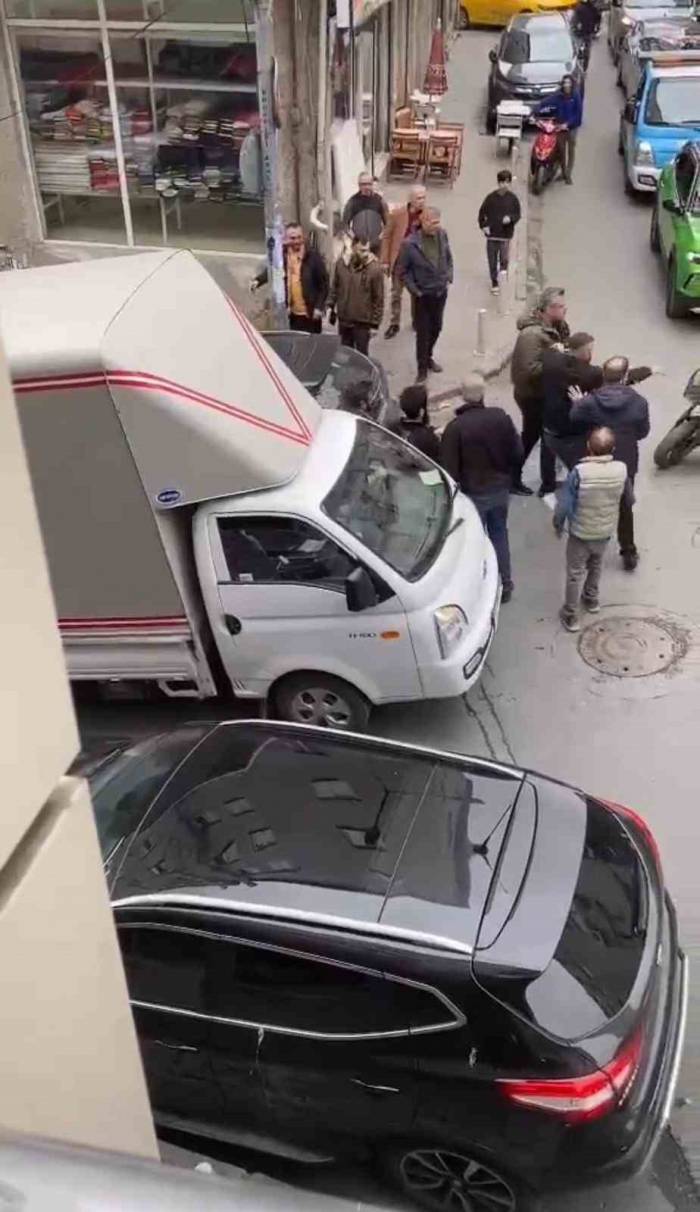 İstanbul’da Kemerli Yol Verme Kavgası