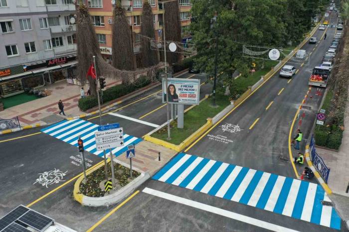 Adnan Menderes Bulvarı’ndaki Çalışmalar Tamamlandı