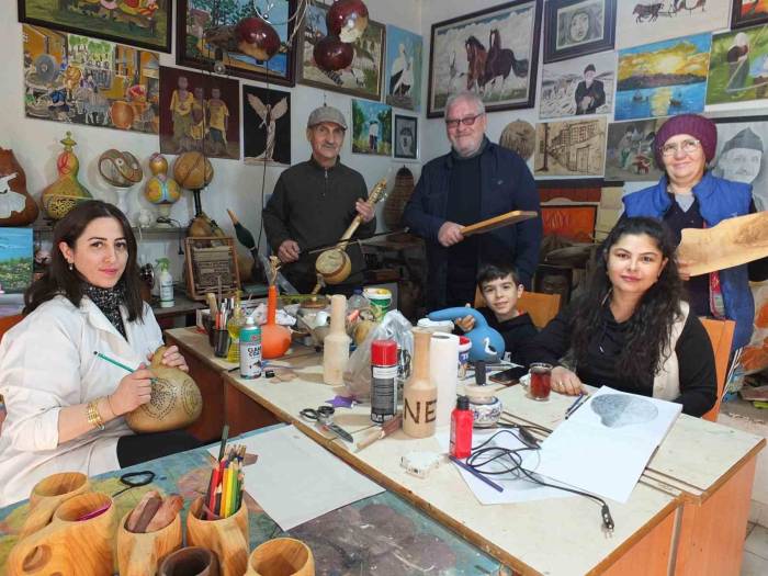 Balıkesirli Tekniker Evinde Atölye Kurdu, Ücretsiz Kurs Veriyor