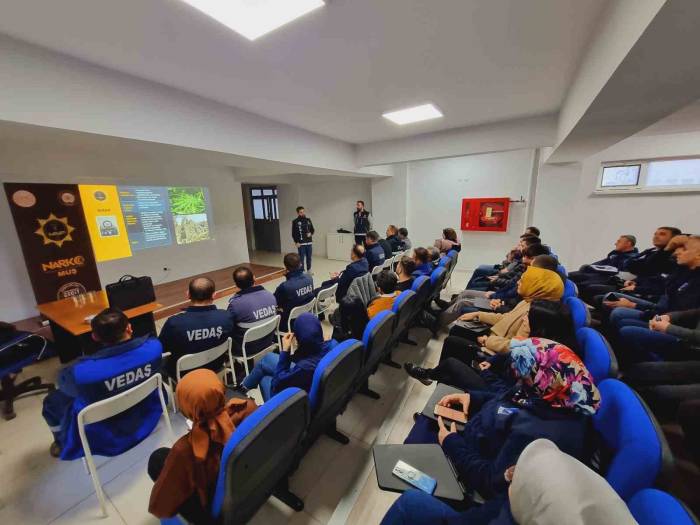 Vedaş Çalışanlarına Uyuşturucuyla Mücadele Eğitimi Verildi