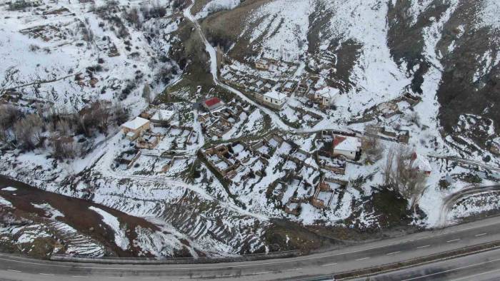 3 Harfliler İddiası İle Gündeme Gelen Köye Muhtar Adayı Çıktı