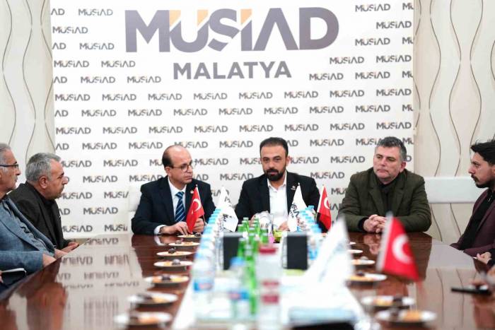 Yeşilyurt Belediye Başkan Adayı Geçit: "Birinci Önceliğimiz Depremin Yaralarını Sarmak Olacak"