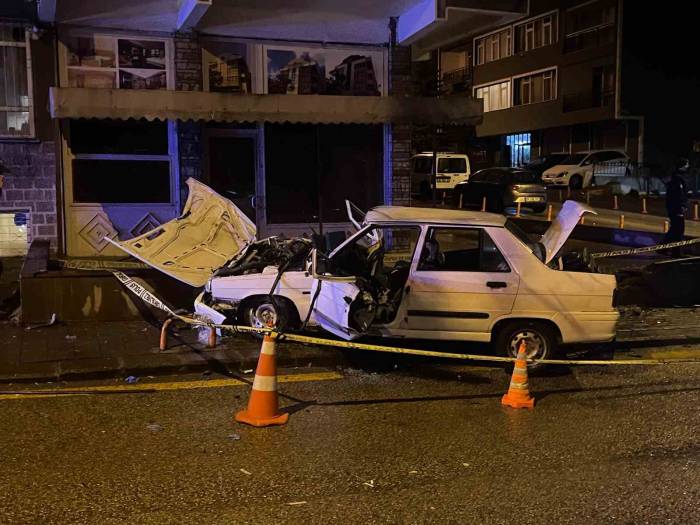 Ankara’da İki Otomobil Çarpıştı: 1 Ölü, 2 Yaralı