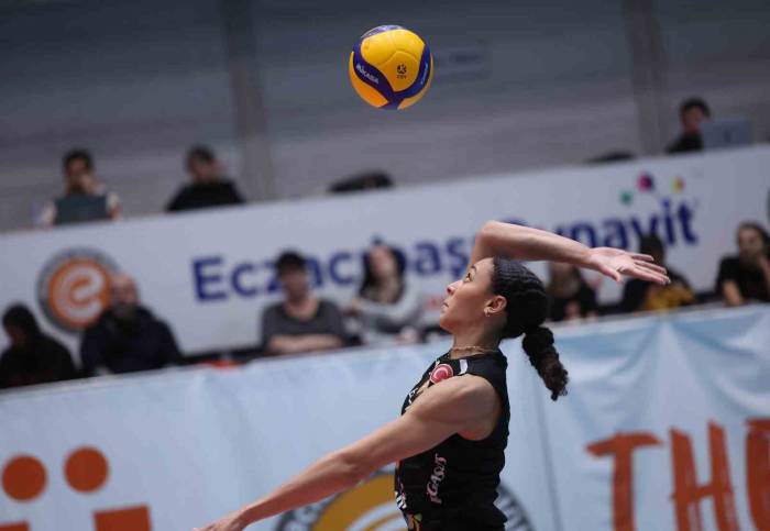 Eczacıbaşı Dynavit, Axa Sigorta Kupa Voley’de Yarı Finale Yükseldi