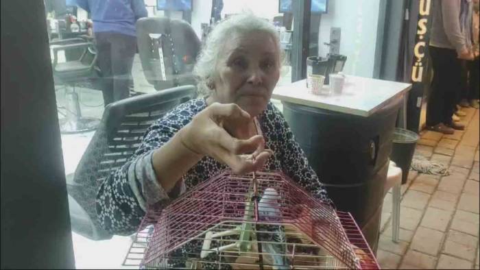 Evi Yanan Yaşlı Kadın, Can Yoldaşını Ölüme Terk Etmedi