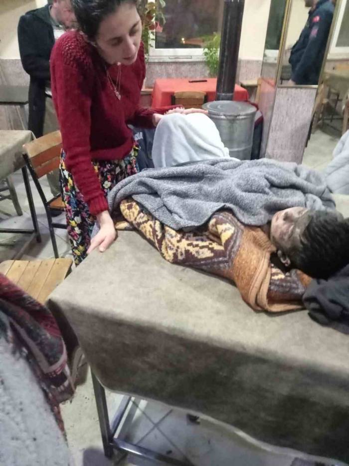 Jandarma Gözünü Kırpmadan Fosseptik Çukuruna İnip Küçük Aras’ı Ölümden Kurtardı