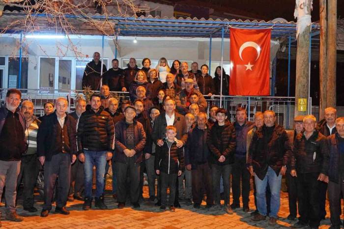Ayvalık Başkan Ergin’i Bağrına Basıyor