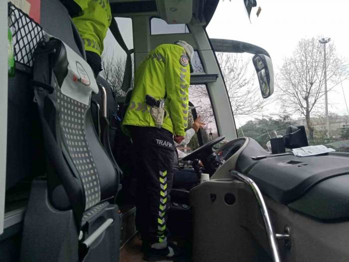 15 Temmuz Demokrasi Otogarı’nda Emniyet Kemeri Denetimi