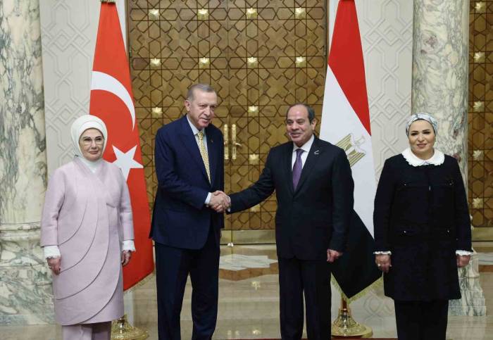 Cumhurbaşkanı Erdoğan, İttihadiye Sarayı’nda Resmi Törenle Karşılandı