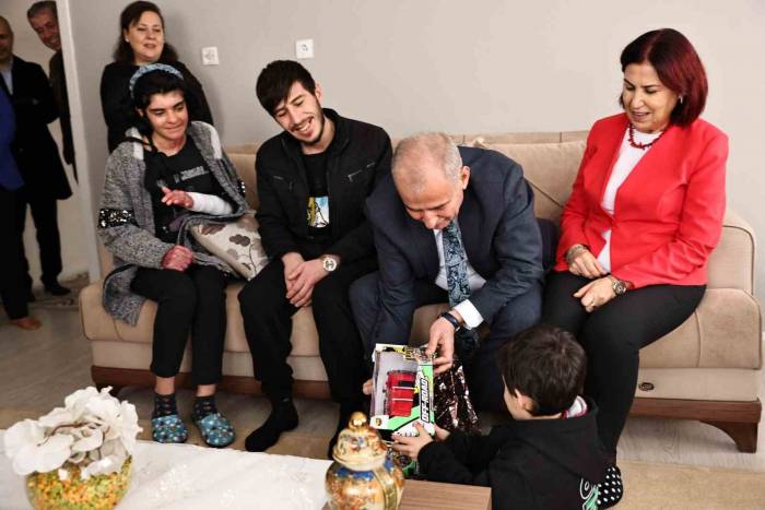 Masal Bebeğin Ailesine Başkan Zolan Sahip Çıktı