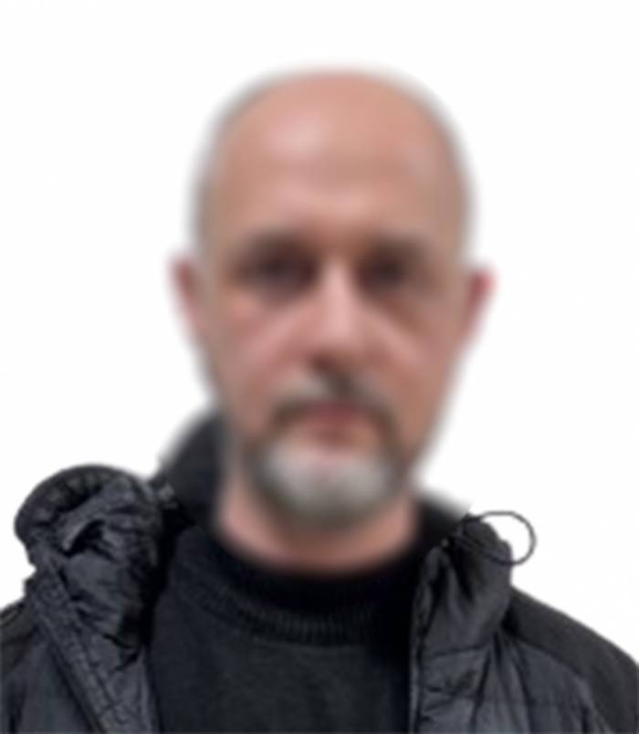 Esenyurt’ta Sahte Polis Asayiş Uygulamasında Yakalandı, Evinden Çıkanlar Şok Etti