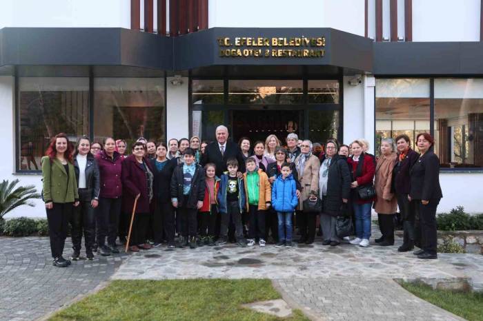 Başkan Atay Efelerli Kadınlarla Buluştu