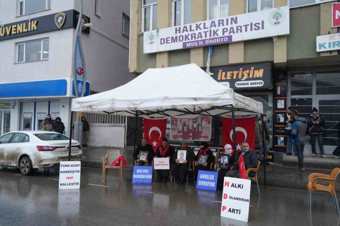 Muşlu Ailelerin Evlat Nöbeti Devam Ediyor