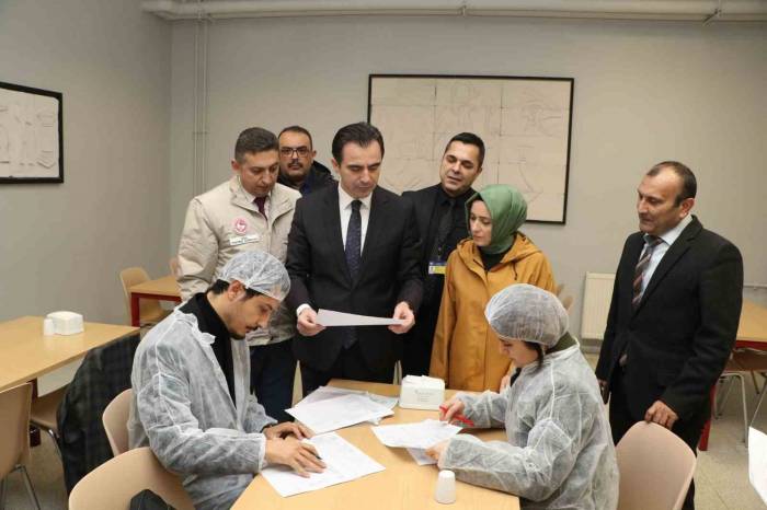 Sancaktepe Kaymakamı Ahmet Karakaya Kantinleri Ve Yemekhaneleri Denetledi