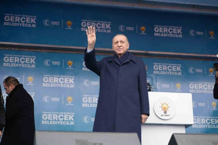 Cumhurbaşkanı Erdoğan: "Dün Birlikte Yoldaşlık Ettiklerini Bugün Sırtından Hançerliyorlar"