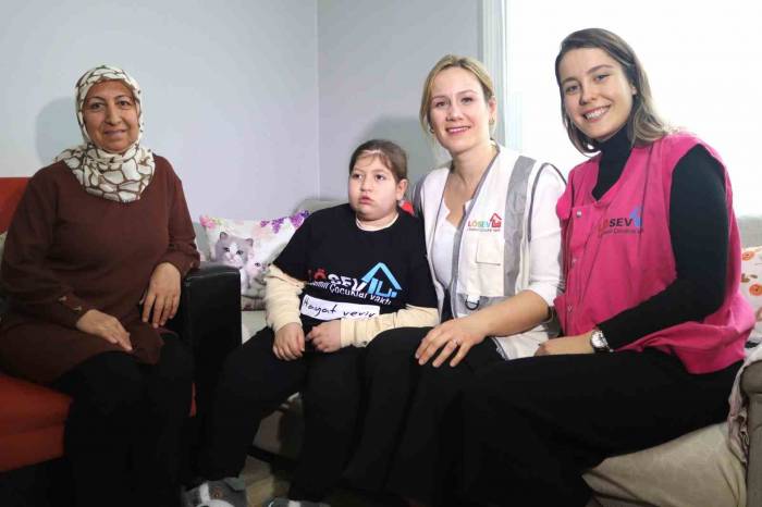 Kanser Değil, Minik Tuana Kazandı