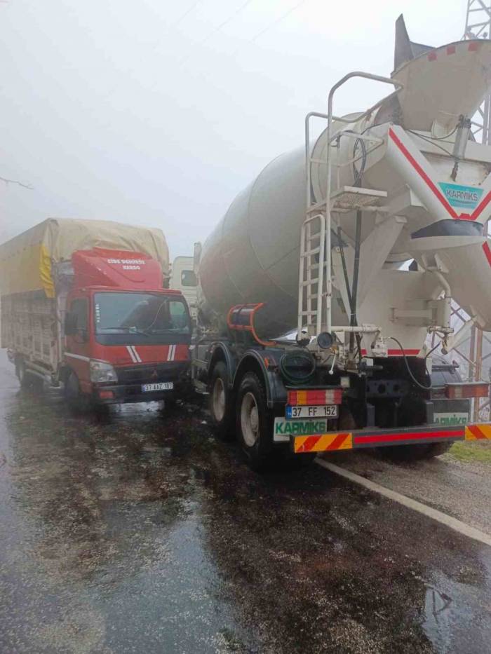 Yoğun Sis Kazayı Beraberinde Getirdi