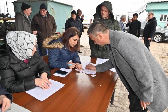 Başkan Ergün’ün Kırkağaçlı Üreticilere Desteği Sürüyor