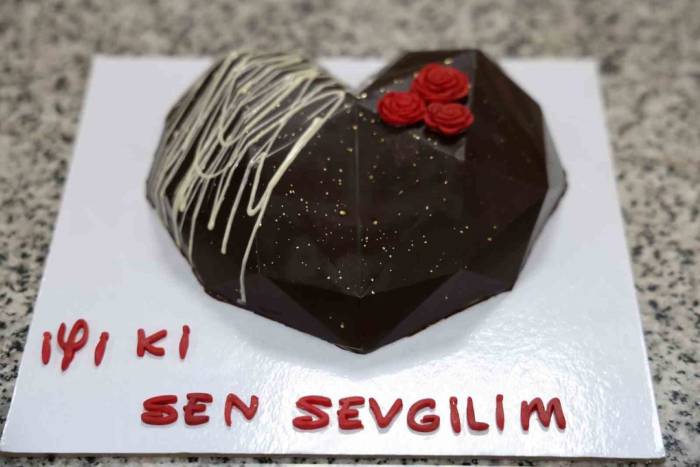 Kadınlar Yeteneklerini Ko-mek’te Keşfediyor