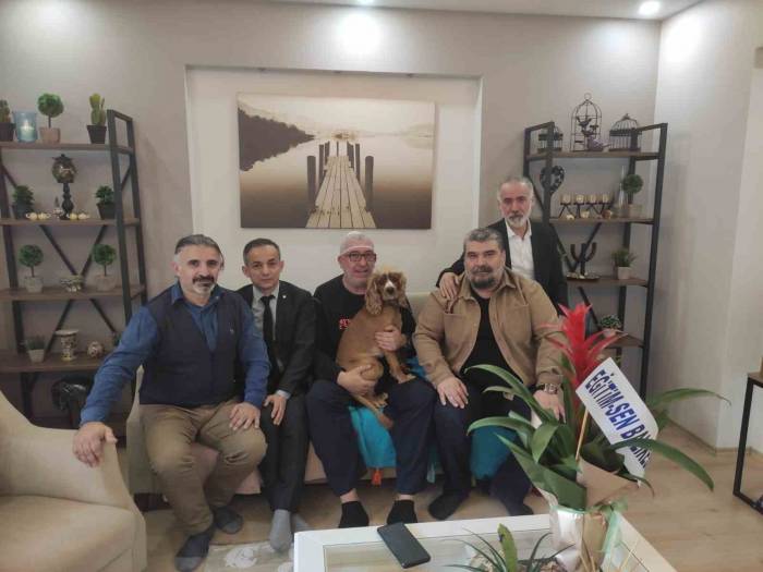 Erdek Belediyesi’ni Eleştirdi, Hastanelik Edilene Kadar Dövüldü