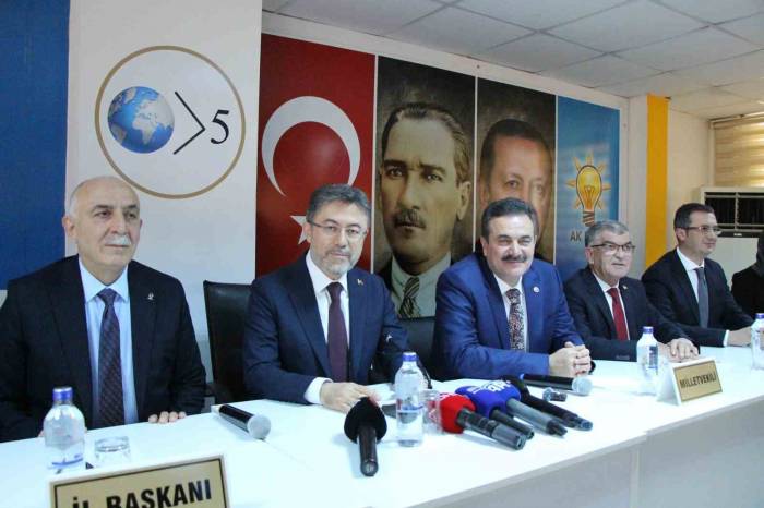 Tarım Bakanı Yumaklı: “Kriz Partileriyle Ülke Nasıl Yönetilebilir?”