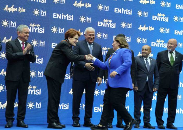 Kocası Aday Olamayınca Hanımı Aday Oldu