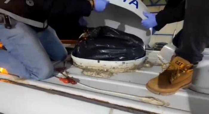 Minibüsün Üst Kısmından 25 Kilo Eroin Çıktı