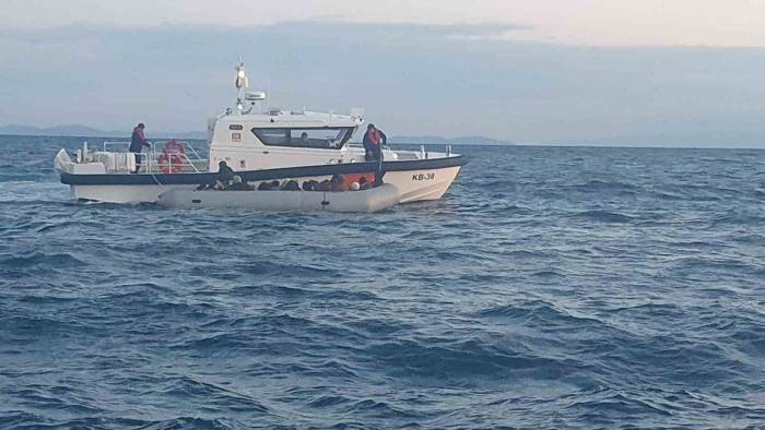 İzmir Açıklarında Düzensiz Göçmen Yoğunluğu