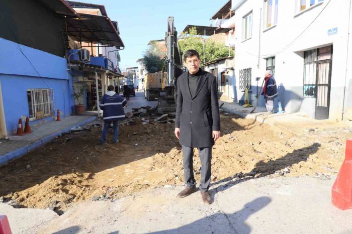 Nazilli Belediyesi Yol Çalışmalarını Sürdürüyor