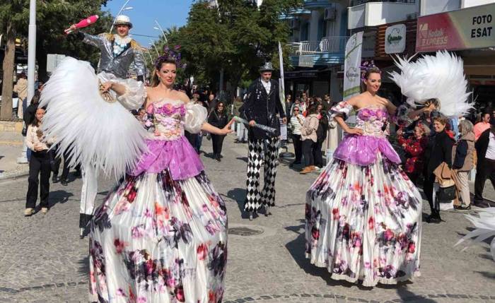 Doğu Kışı Yaşarken, Datça’da Badem Çiçeği Festivali Başladı