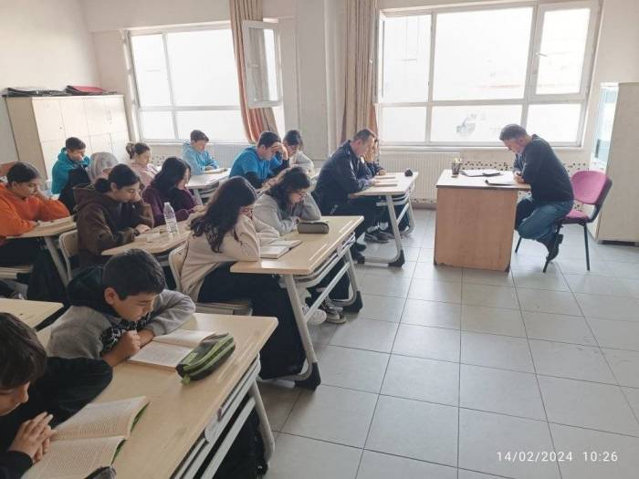 Karacasu’da Öğrencilere Kitap Okuma Alışkanlığı Kazandırılıyor