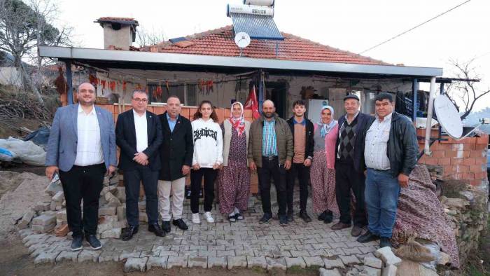 Başkan Adayı Özel, Bozdoğan’ın Şampiyon Kızına Moral Verdi