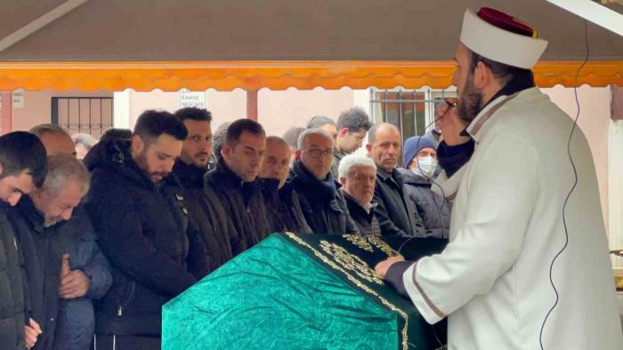 Şişli’de Bakım Yaptığı Yürüyen Merdivene Sıkışarak Hayatını Kaybeden İşçi Son Yolculuğuna Uğurlandı